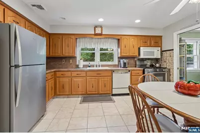 270 Midwood Road, Paramus, NJ 07652 - Photo 5