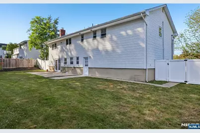 270 Midwood Road, Paramus, NJ 07652 - Photo 17