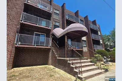 201 12th Street 19 #19, Palisades Park, NJ 07650 - Photo 1