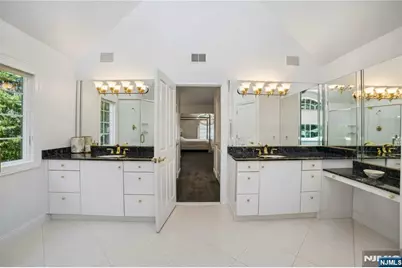 114 Valley Road, Allendale, NJ 07401 - Photo 23