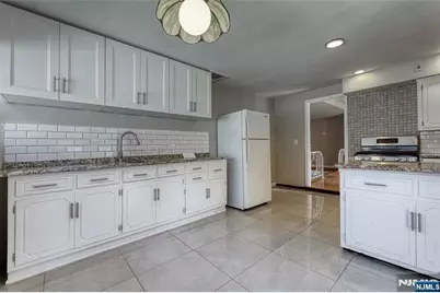33-15 High Street, Fair Lawn, NJ 07410 - Photo 9