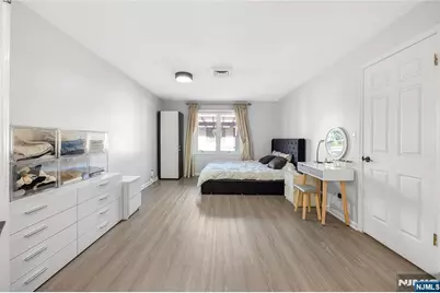 300 Gorge Road 8 #8, Cliffside Park, NJ 07010 - Photo 17