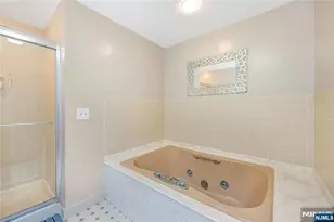 300 Gorge Road 8, Cliffside Park, NJ 07010 - Photo 19