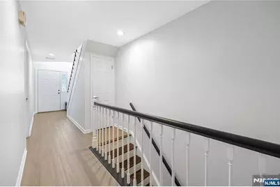 300 Gorge Road 8 #8, Cliffside Park, NJ 07010 - Photo 15