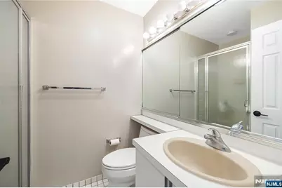300 Gorge Road 8 #8, Cliffside Park, NJ 07010 - Photo 23