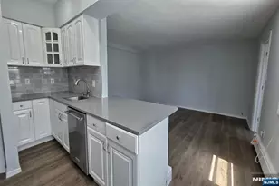 535 28th St, Union City, NJ 07087 - Photo 3