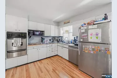 33 Prospect Street, Paramus, NJ 07652 - Photo 13