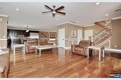 39 Burton Avenue, Hasbrouck Heights, NJ 07604 - Photo 19