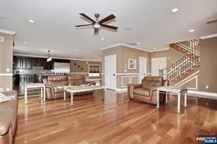 39 Burton Ave, Hasbrouck Heights, NJ 07604 - Photo 19