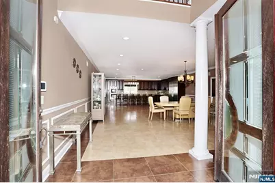 39 Burton Avenue, Hasbrouck Heights, NJ 07604 - Photo 5