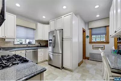 431 Maitland Avenue, Teaneck Township, NJ 07666 - Photo 9