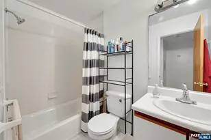 15 Presidential Dr 15, Englewood, NJ 07631 - Photo 9