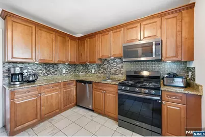 120 Johnson Avenue, Bergenfield, NJ 07621 - Photo 11