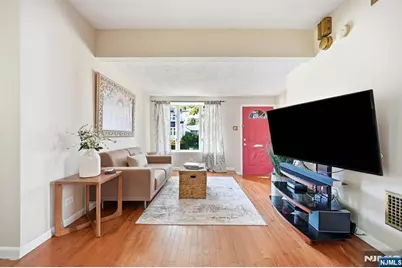 120 Johnson Avenue, Bergenfield, NJ 07621 - Photo 5