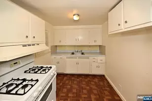 15-11 Parmelee Ave, Fair Lawn, NJ 07410 - Photo 19