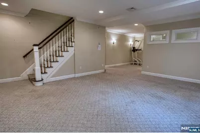 20 Wayne Avenue, River Edge, NJ 07661 - Photo 15