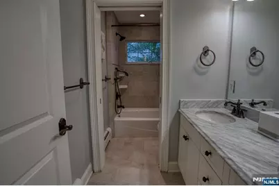 20 Wayne Avenue, River Edge, NJ 07661 - Photo 11