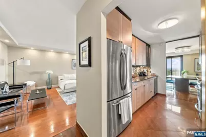 7855 Boulevard East 20F #20F, North Bergen, NJ 07047 - Photo 17