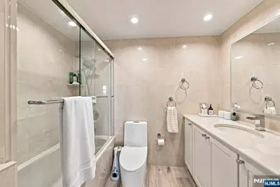 7855 Boulevard East 20F #20F, North Bergen, NJ 07047 - Photo 27