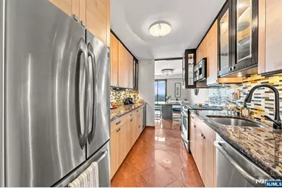 7855 Boulevard East 20F #20F, North Bergen, NJ 07047 - Photo 15