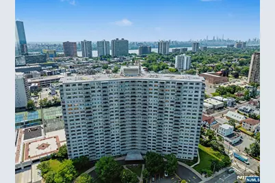2000 Linwood Avenue 10R #10R, Fort Lee, NJ 07024 - Photo 23
