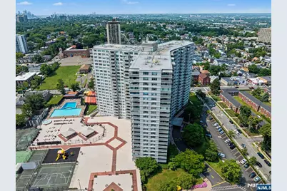 2000 Linwood Avenue 10R #10R, Fort Lee, NJ 07024 - Photo 29