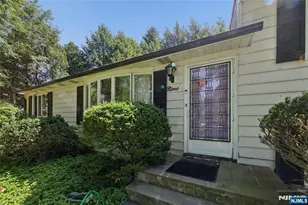 9 Smith St, Closter, NJ 07624 - Photo 3
