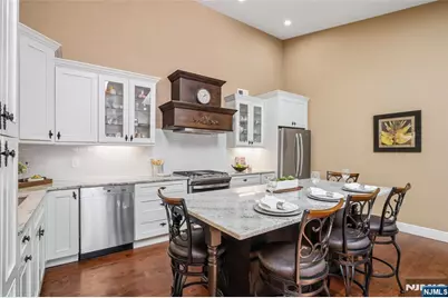 1002 Boxwood Court, Mahwah, NJ 07430 - Photo 3