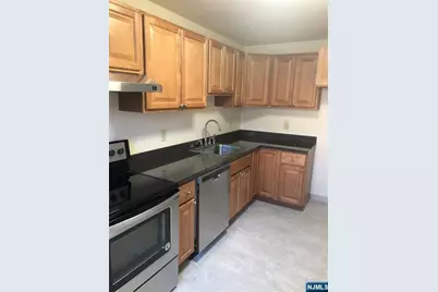 65 Hawthorne Place, Montclair, NJ 07042 - Photo 11
