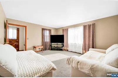 95 E 7th Street, Clifton, NJ 07011 - Photo 11