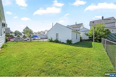 95 E 7th Street, Clifton, NJ 07011 - Photo 27