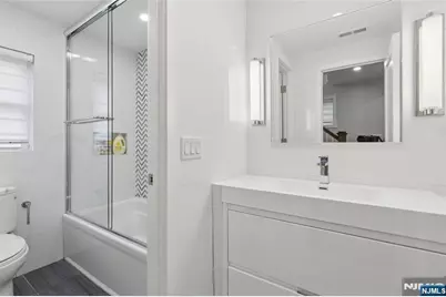 373 Briarcliff Road, Teaneck Township, NJ 07666 - Photo 17