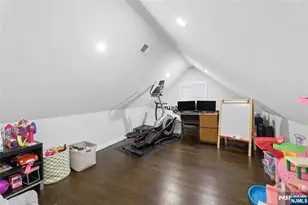 373 Briarcliff Rd, Teaneck Township, NJ 07666 - Photo 19