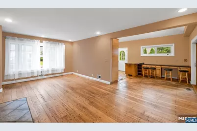 574 Chestnut Street, Washington Township, NJ 07676 - Photo 7