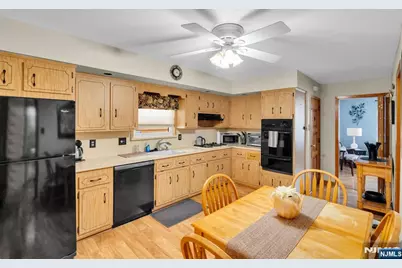 152 Devon Terrace, Kearny, NJ 07032 - Photo 5