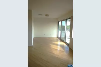 364 Palisade Avenue 2E #2E, Cliffside Park, NJ 07010 - Photo 15