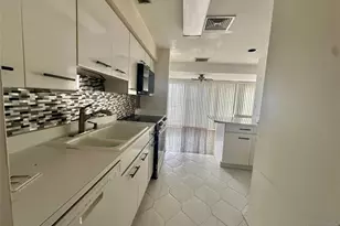 364 Palisade Ave 2E, Cliffside Park, NJ 07010 - Photo 1