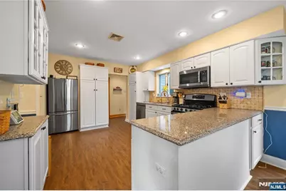 304 Washington Avenue, Clifton, NJ 07011 - Photo 7