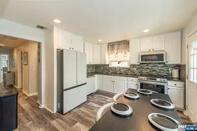 56 Garden, Woodland Park, NJ 07424 - Photo 21