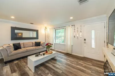 56 Garden, Woodland Park, NJ 07424 - Photo 11