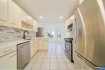 356 French Court, Teaneck Township, NJ 07666 - Photo 13
