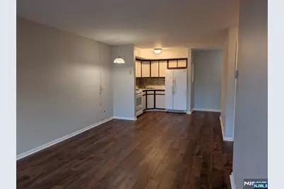 2021 Hawthorne Lane, Mahwah, NJ 07430 - Photo 9