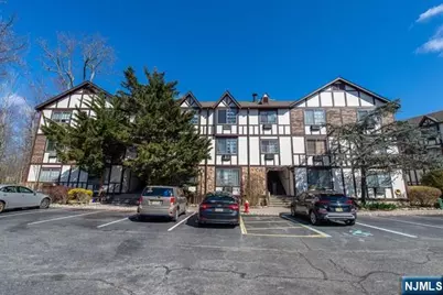 2021 Hawthorne Lane, Mahwah, NJ 07430 - Photo 19