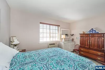 2021 Hawthorne Lane, Mahwah, NJ 07430 - Photo 15