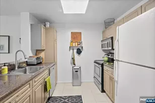 1104 City Pl, Edgewater, NJ 07020 - Photo 9