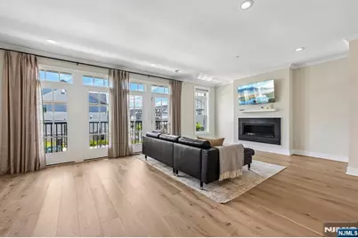 16 Goldfinch, Upper Saddle River, NJ 07458 - Photo 5