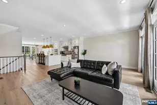 16 Goldfinch, Upper Saddle River, NJ 07458 - Photo 7