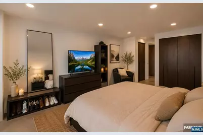2200 N Central Road 14W #14W, Fort Lee, NJ 07024 - Photo 21