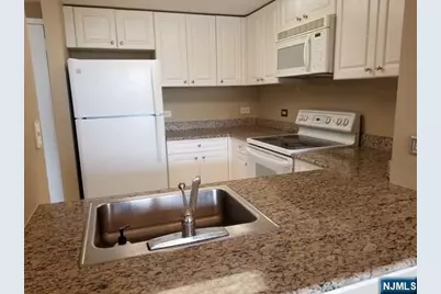100 Old Palisade Road 702 #702, Fort Lee, NJ 07024 - Photo 11