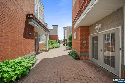 123 The Promenade 123 #123, Edgewater, NJ 07020 - Photo 25